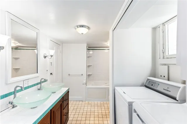 $1,095,000 | 7 Cozzens Court, Newport, RI 02840