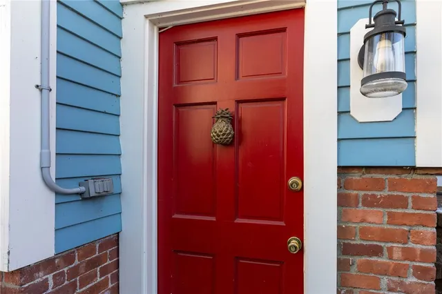 $1,095,000 | 7 Cozzens Court, Newport, RI 02840