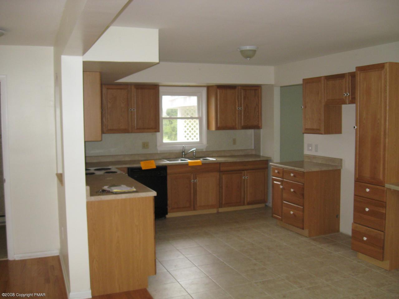 152 Orville Road Wind Gap, PA 18091 - Photo 2 of 9 Kitchen