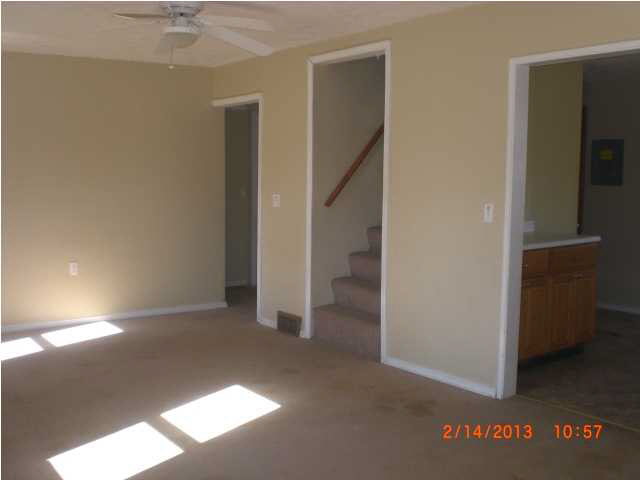 1112 St George Road Evansville, IN 47711 - Photo 2 of 8