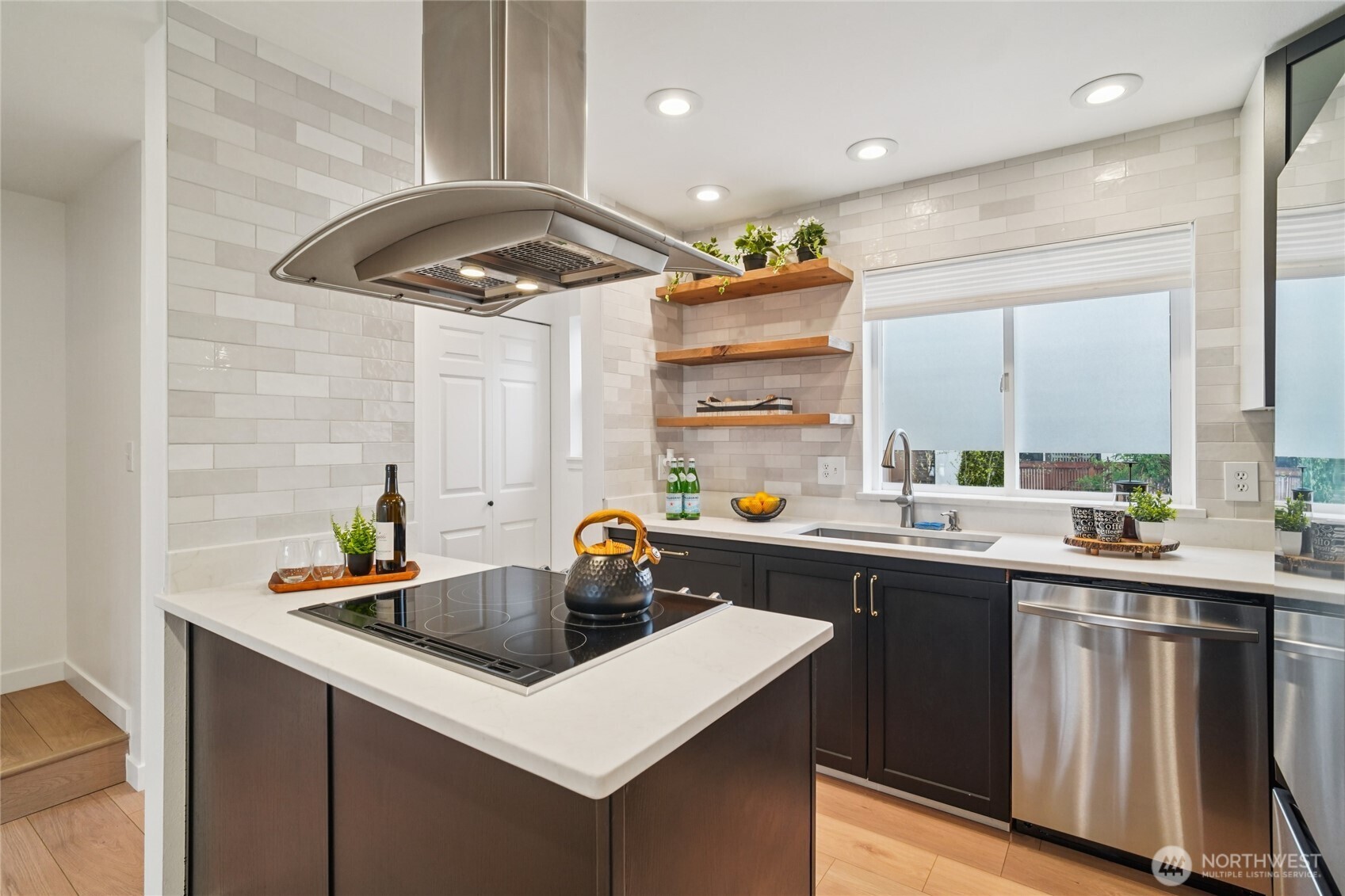 127 25th Avenue East, Unit B Seattle, WA 98112 - Photo 17 of 40