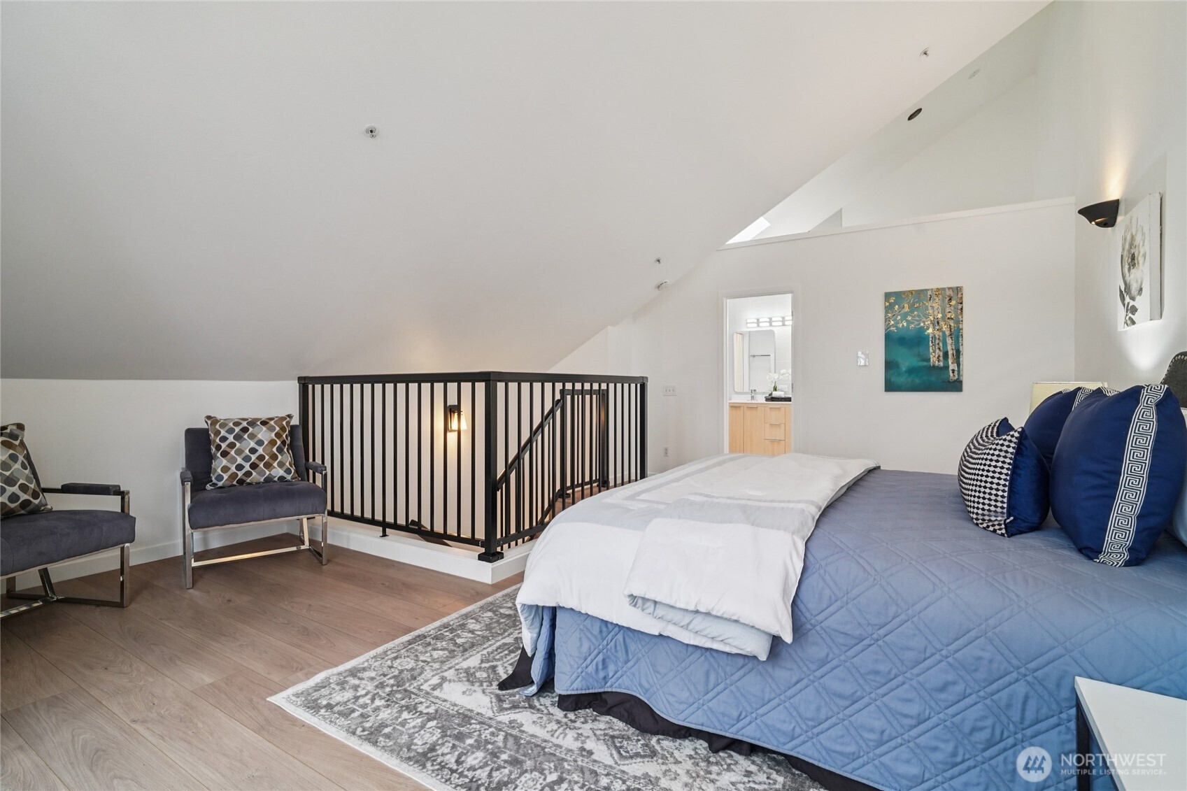 127 25th Avenue East, Unit B Seattle, WA 98112 - Photo 25 of 40