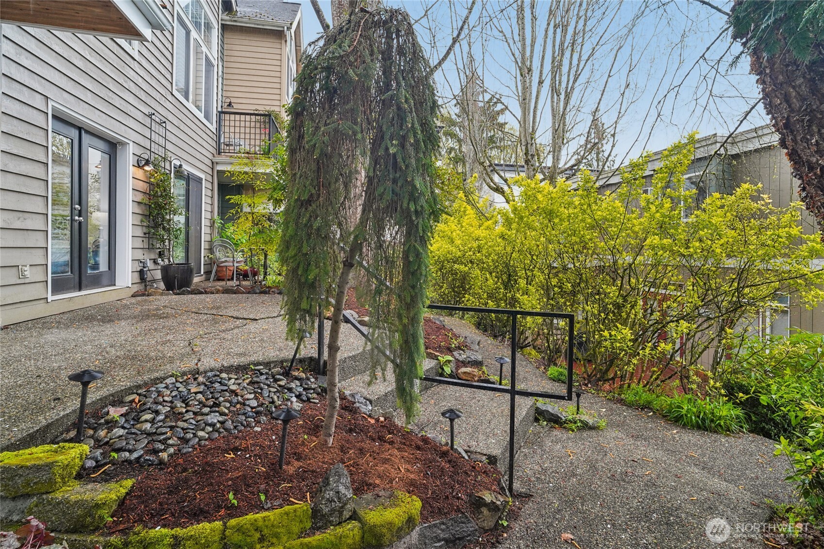 127 25th Avenue East, Unit B Seattle, WA 98112 - Photo 38 of 40