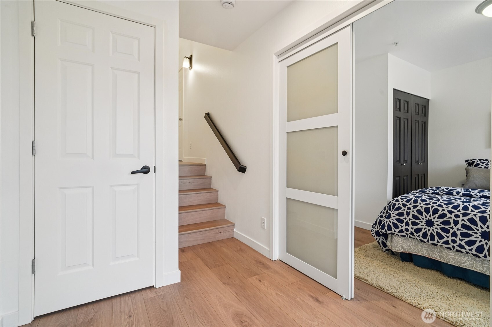 127 25th Avenue East, Unit B Seattle, WA 98112 - Photo 4 of 40
