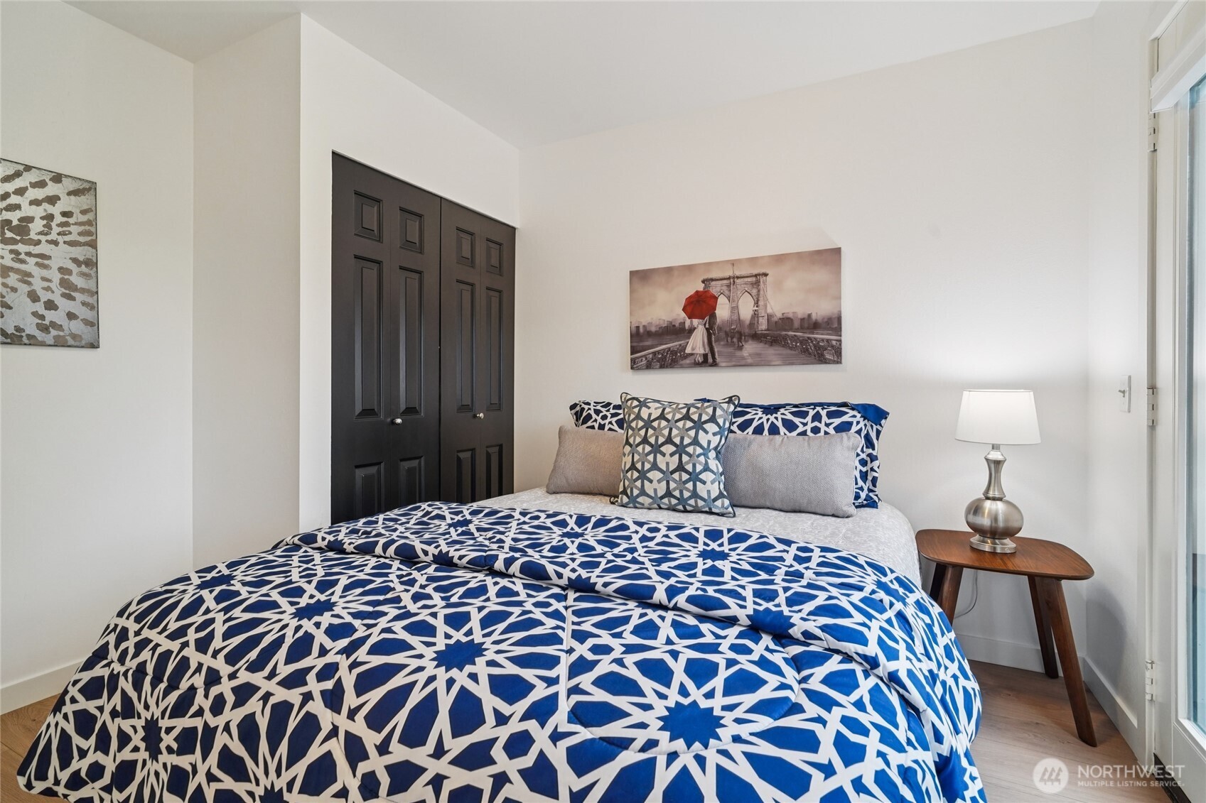 127 25th Avenue East, Unit B Seattle, WA 98112 - Photo 6 of 40