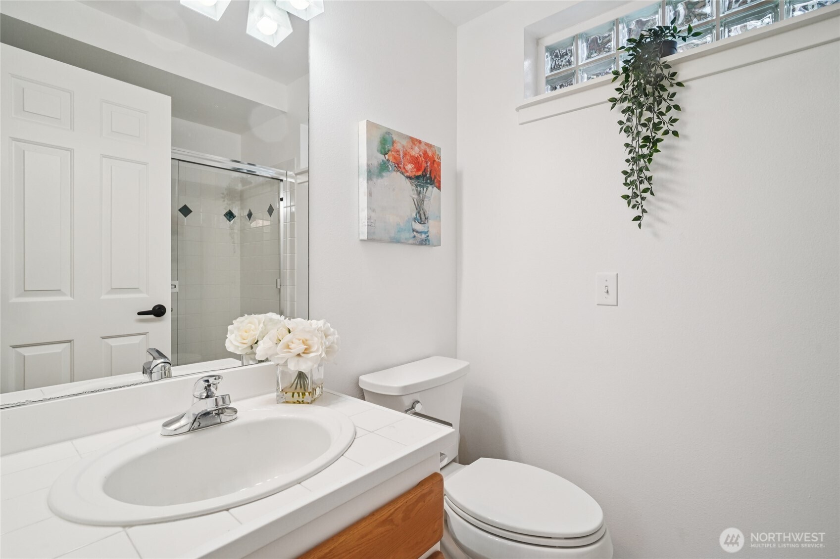 127 25th Avenue East, Unit B Seattle, WA 98112 - Photo 7 of 40
