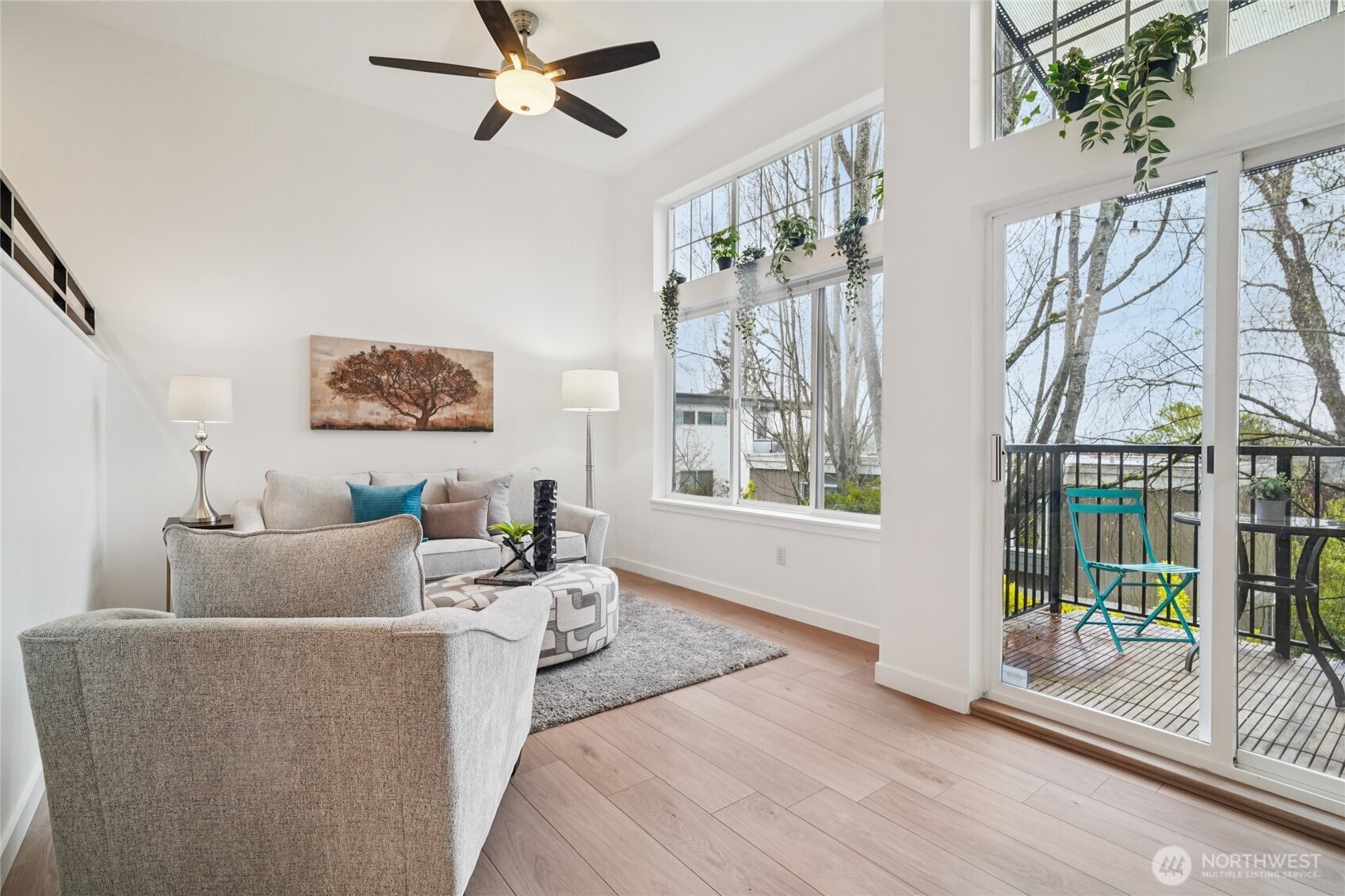 127 25th Avenue East, Unit B Seattle, WA 98112 - Photo 9 of 40