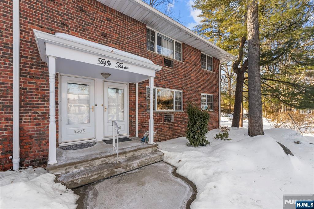 5306 Christopher Street Ramsey, NJ 07446 - Photo 2 of 27