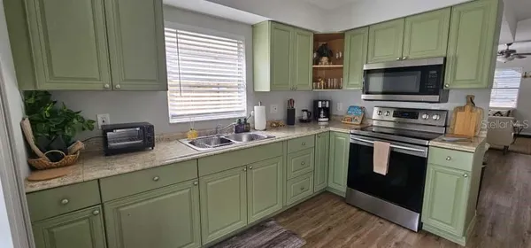 $2,300 | 10213 North Ojus Drive, Tampa, FL 33617