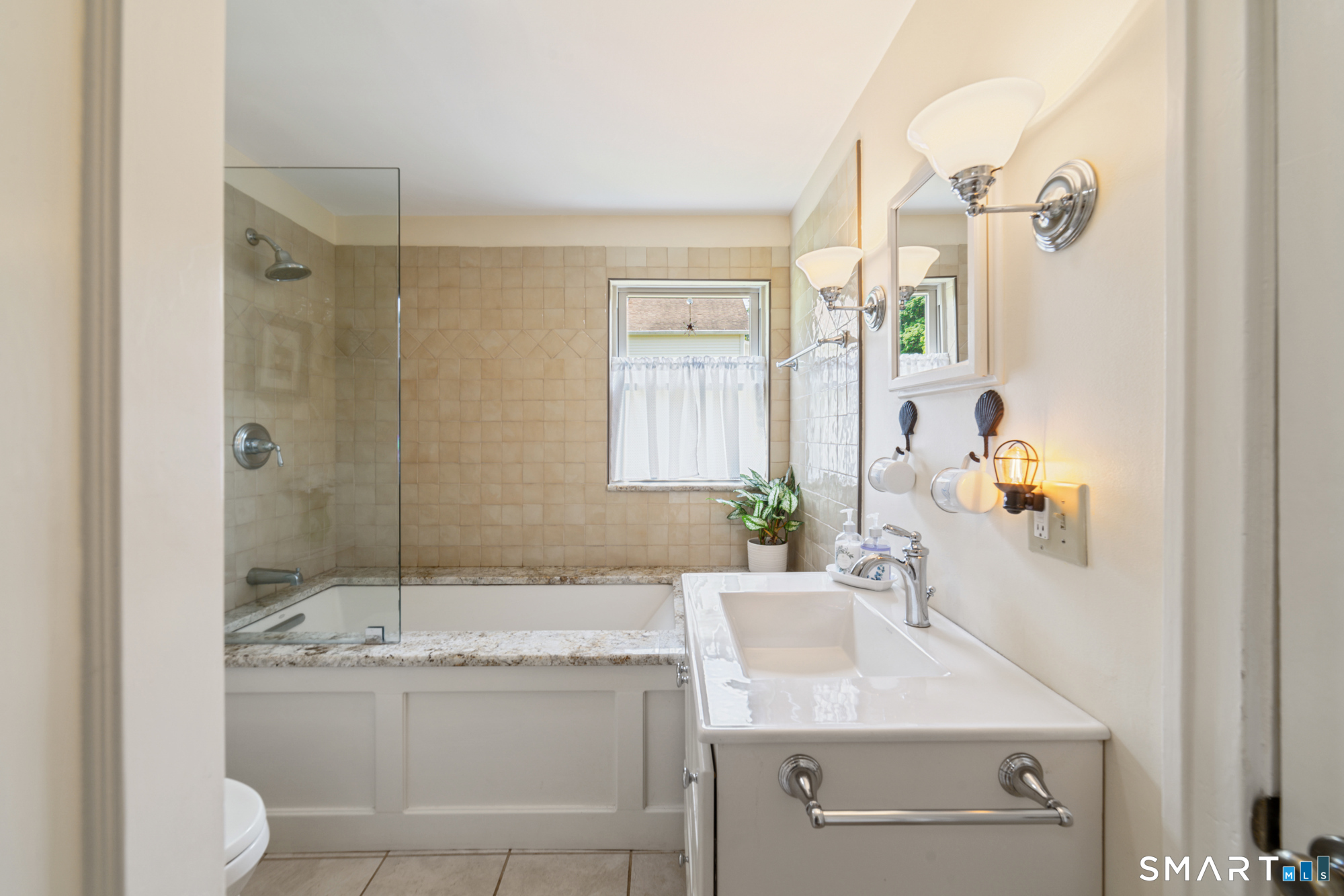 119 Main Street East Hampton, CT 06424 - Photo 15 of 40