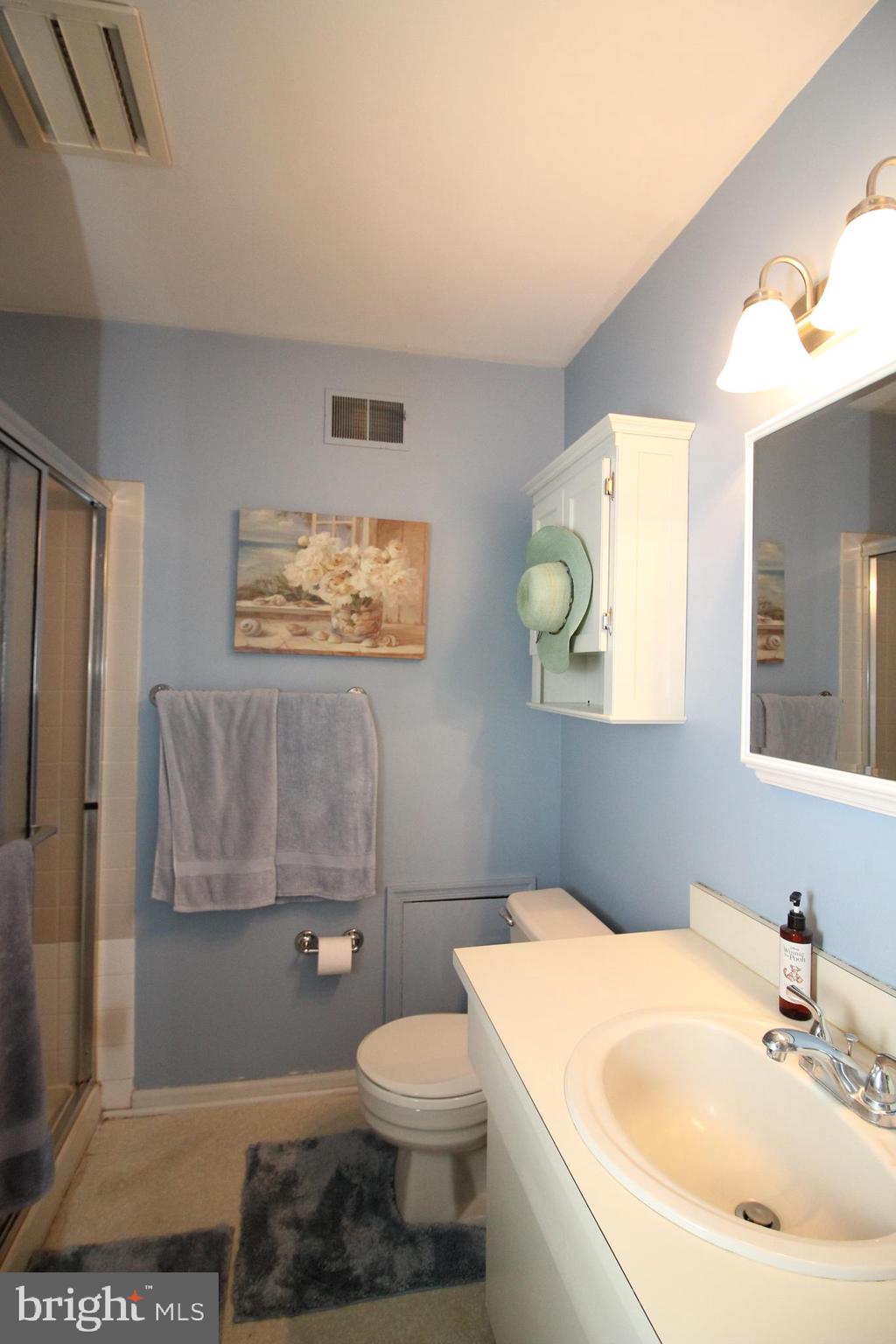 603 Seminole Gardens Ambler, PA 19002 - Photo 17 of 28