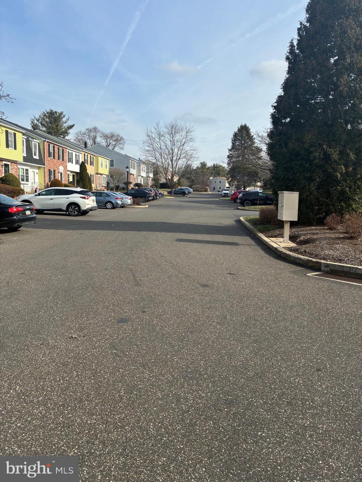 603 Seminole Gardens Ambler, PA 19002 - Photo 5 of 28