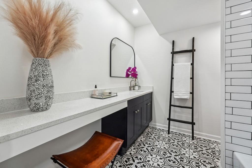 6851 Roswell Road, Unit N20 Sandy Springs, GA 30328 - Photo 19 of 39