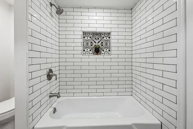 $290,000 | 6851 Roswell Road, Unit N20, Sandy Springs, GA 30328