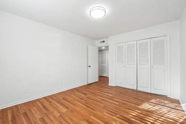 $290,000 | 6851 Roswell Road, Unit N20, Sandy Springs, GA 30328