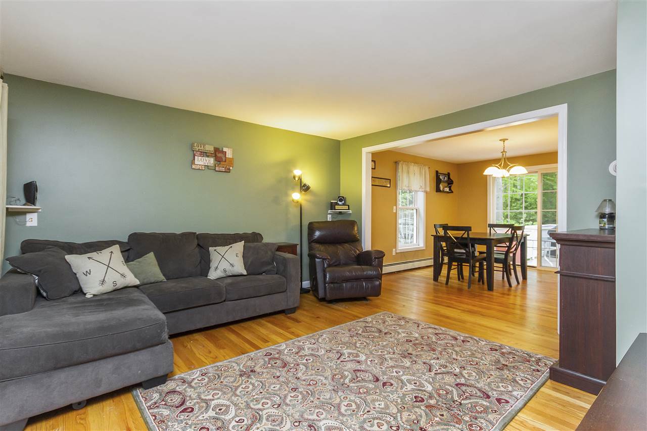 61 Walnut Hill Road Derry, NH 03038 - Photo 3 of 33