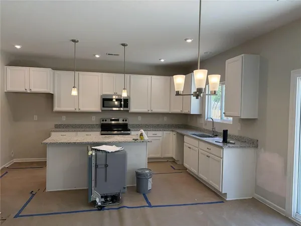 $399,990 | 110 Cherry Gln Way, Euharlee, GA 30145