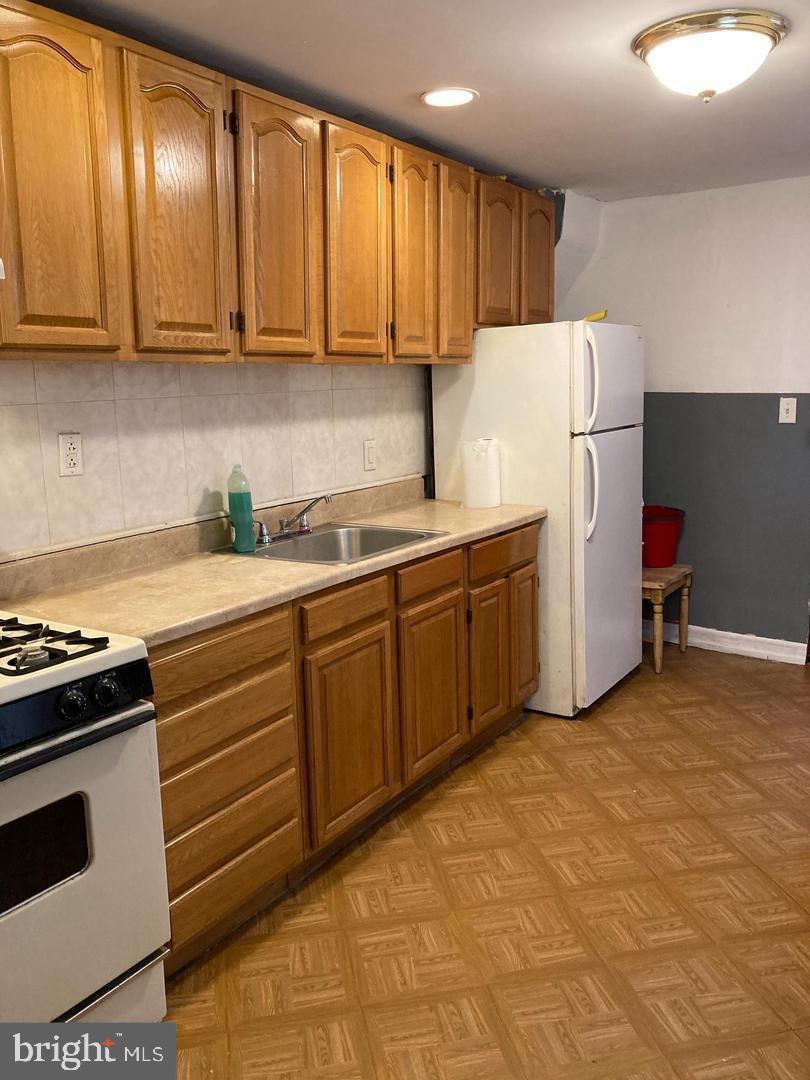 408 Orange Street Reading, PA 19602 - Photo 6 of 17 Gallery Image 6