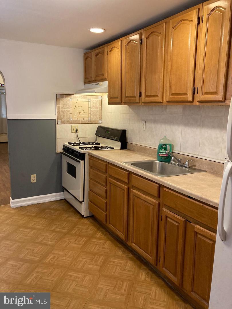408 Orange Street Reading, PA 19602 - Photo 7 of 17 Gallery Image 7