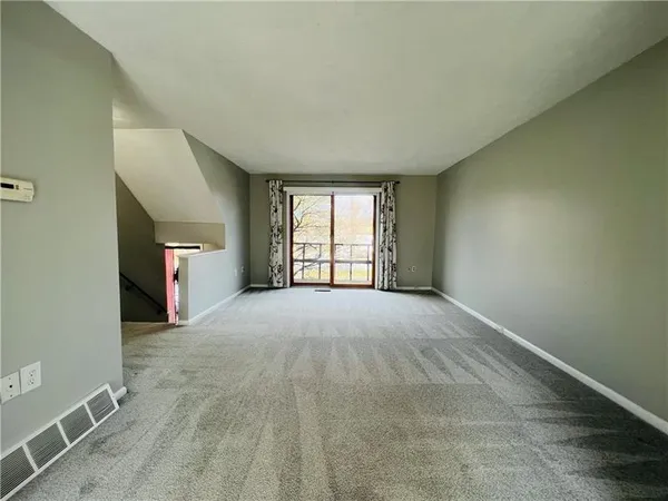 $2,100 | 405 Parkwood Drive, Cranberry Township, PA 16066