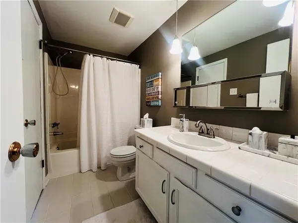 $2,100 | 405 Parkwood Drive, Cranberry Township, PA 16066