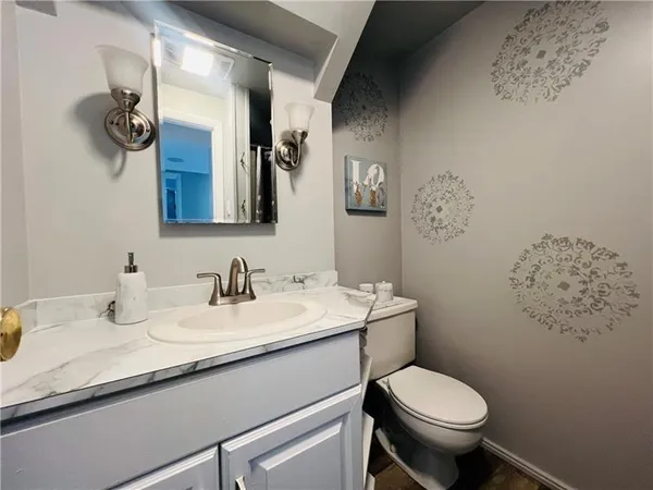 $2,100 | 405 Parkwood Drive, Cranberry Township, PA 16066