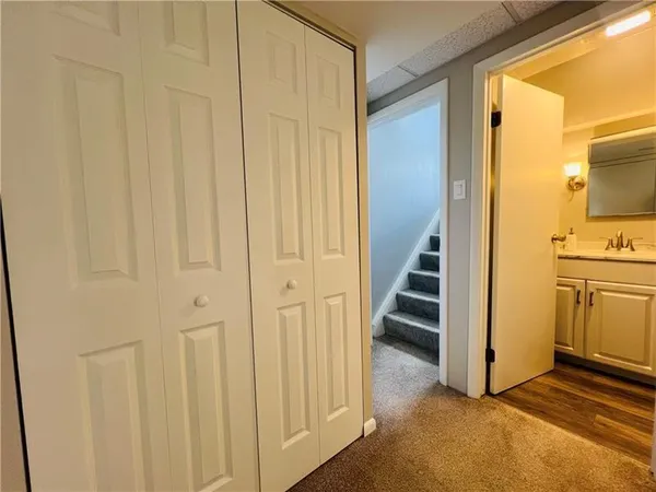 $2,100 | 405 Parkwood Drive, Cranberry Township, PA 16066