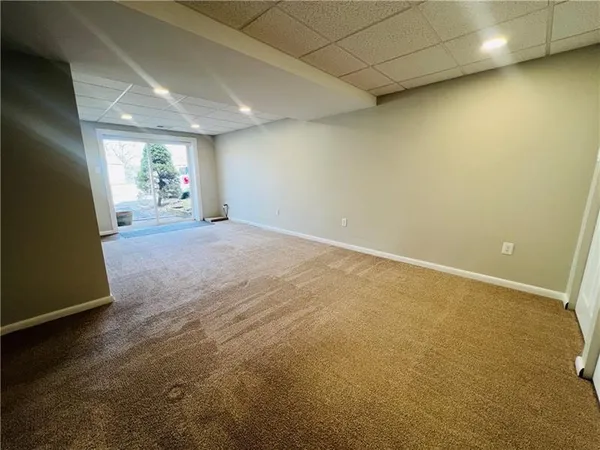 $2,100 | 405 Parkwood Drive, Cranberry Township, PA 16066