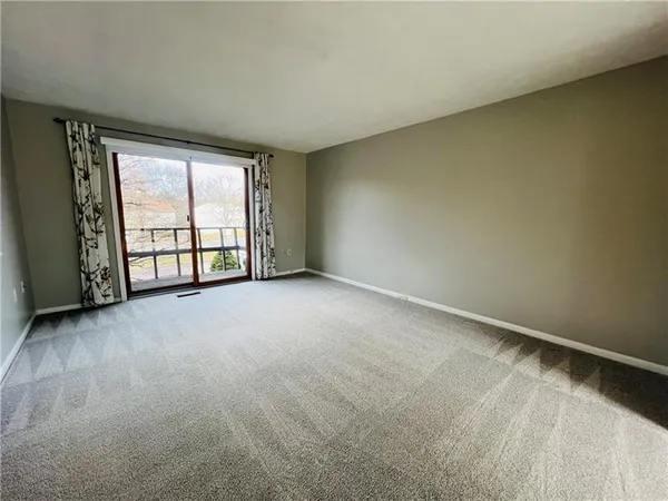 $2,100 | 405 Parkwood Drive, Cranberry Township, PA 16066