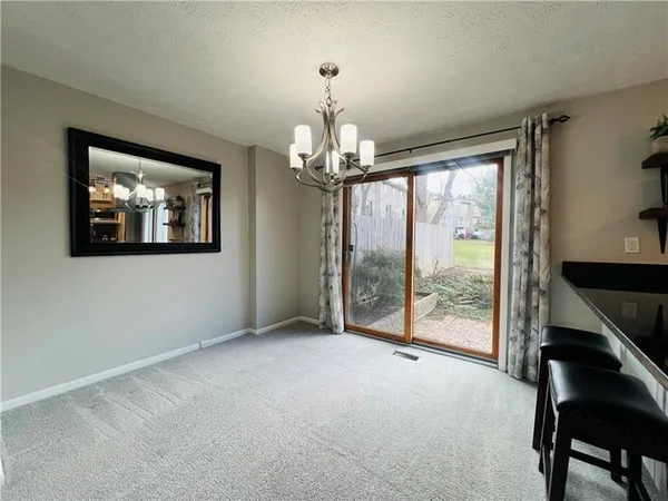 $2,100 | 405 Parkwood Drive, Cranberry Township, PA 16066