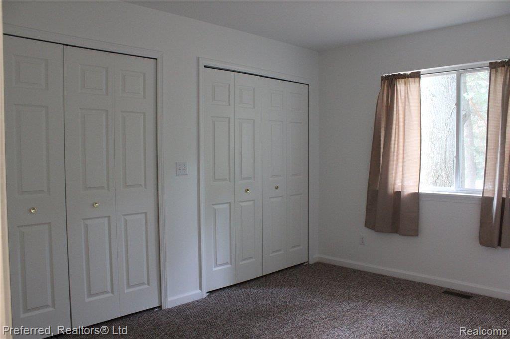 41780 Bemis Road Belleville, MI 48111 - Photo 4 of 10 TWO LARGE MASTER CLOSETS