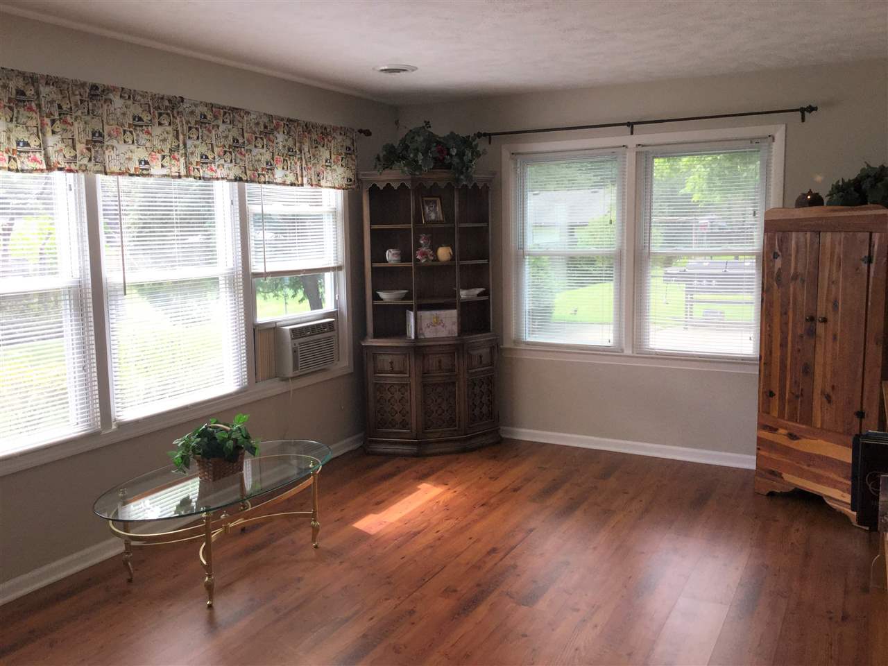 4003 Highcrest Road Rockford, IL 61107 - Photo 12 of 23 Gallery Image 12