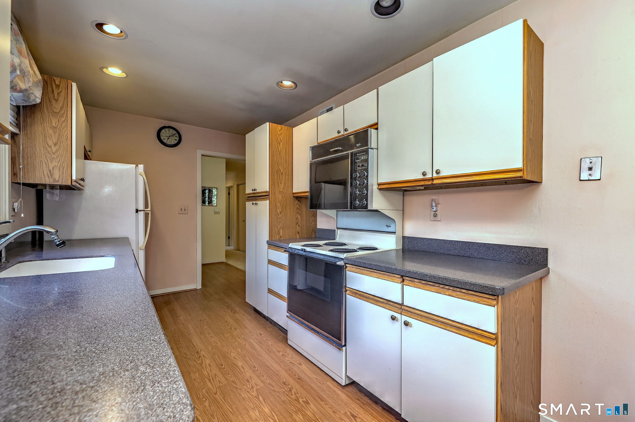 690 Forest Road, Unit 773 West Haven, CT 06516 - Photo 20 of 40