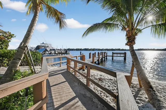 $1,450,000 | 285 Golfview Drive, Tequesta, FL 33469