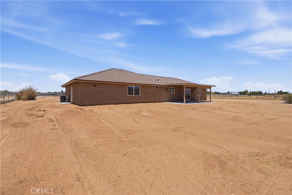 17430 Century Plant Road Apple Valley, CA 92307 - Photo 30 of 32 Property shown is a previous build, actual colors and finishes may vary