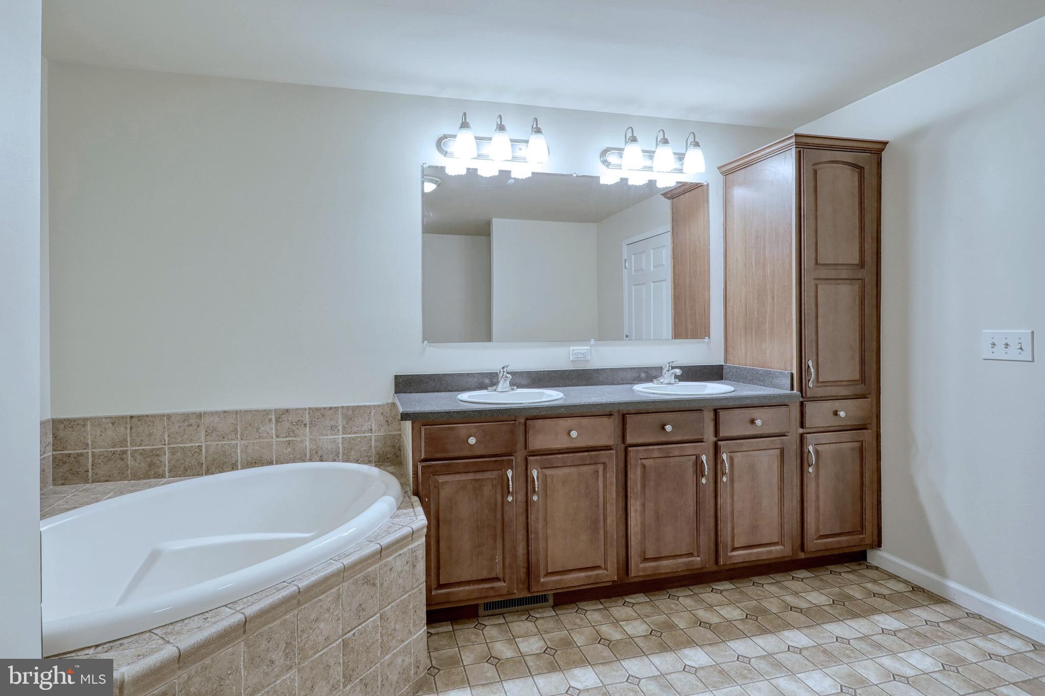 1819 Ridgewood Road York, PA 17406 - Photo 29 of 40 Gallery Image 29