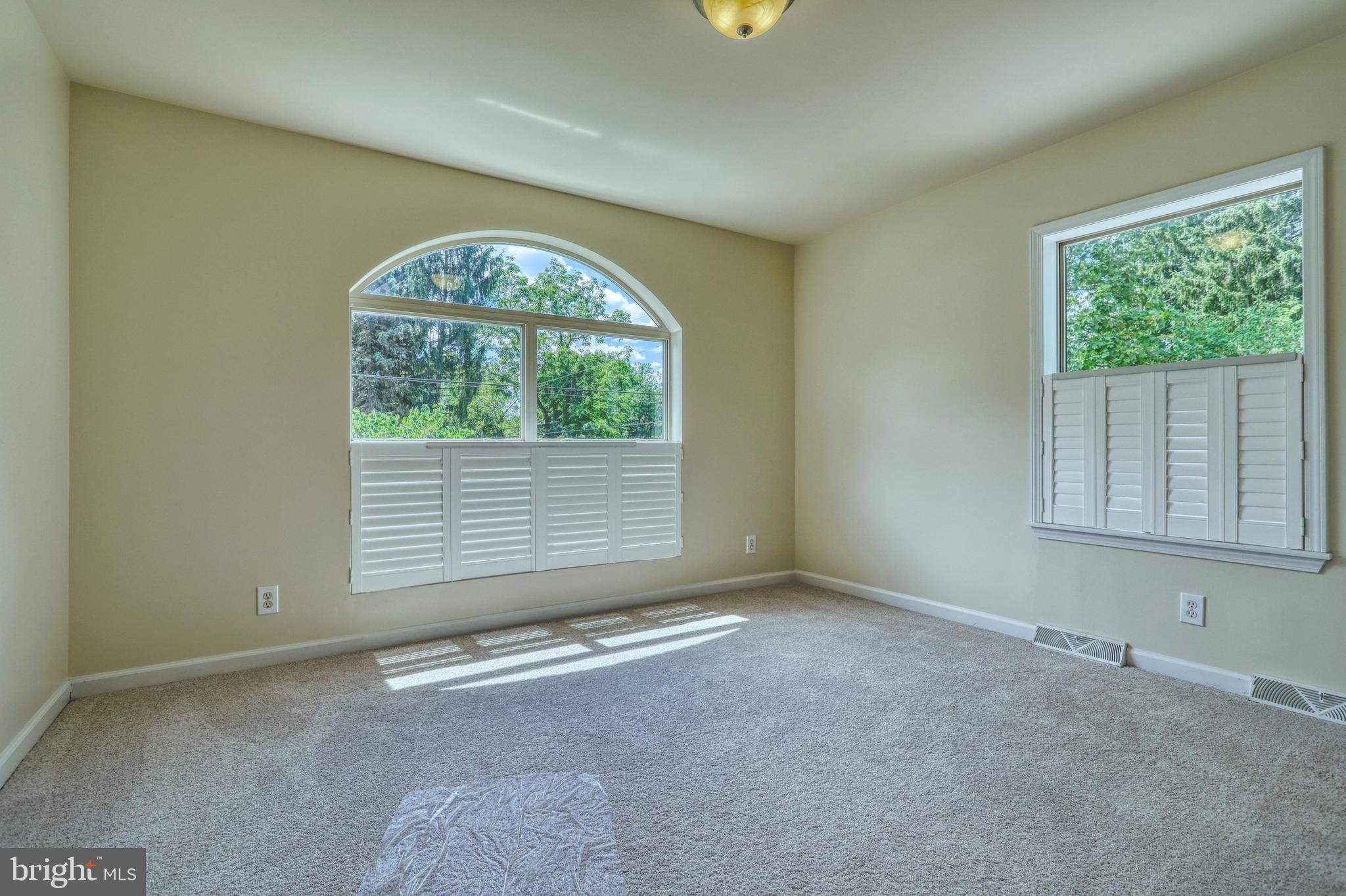 1819 Ridgewood Road York, PA 17406 - Photo 34 of 40 Gallery Image 34