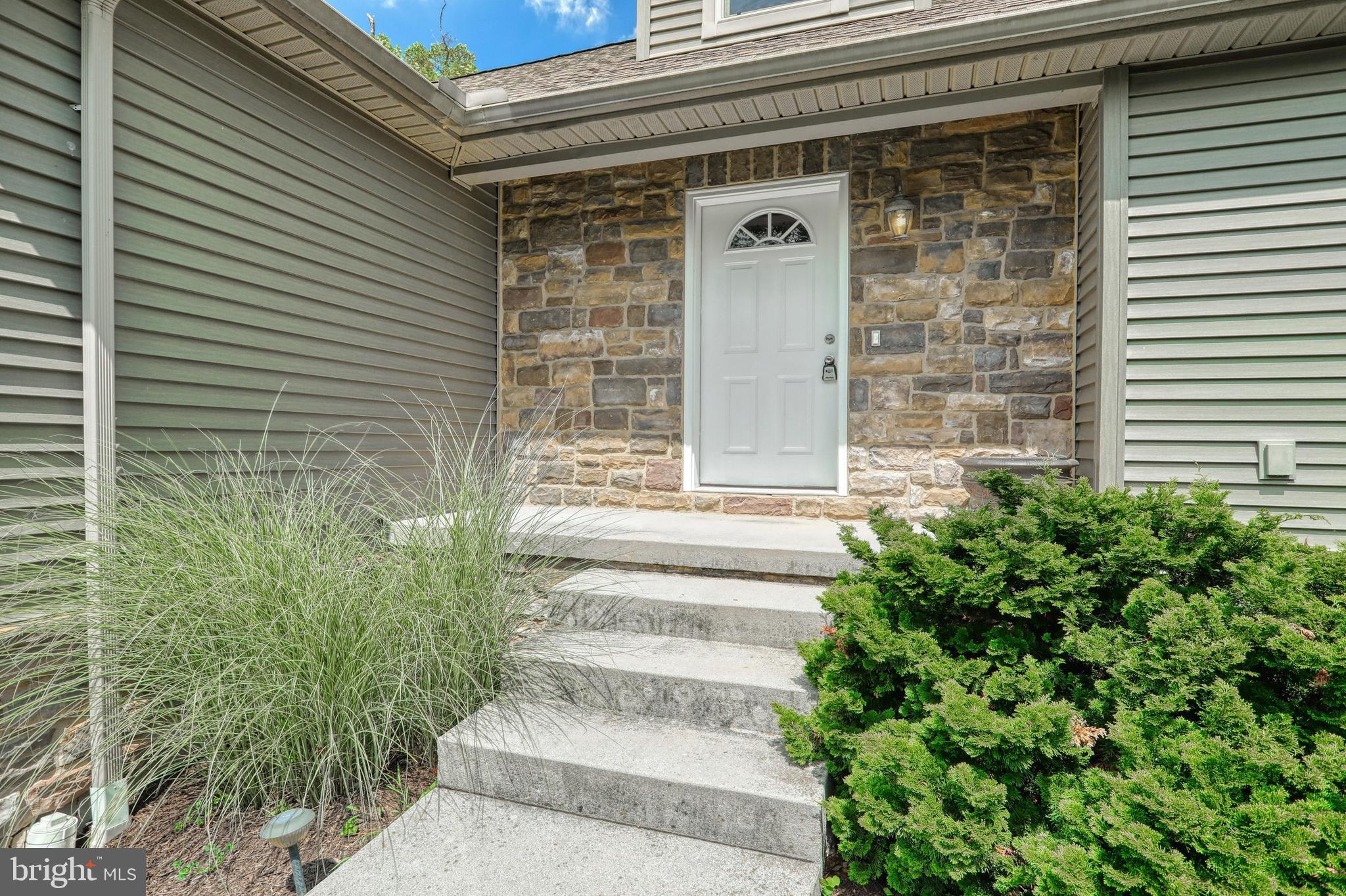 1819 Ridgewood Road York, PA 17406 - Photo 7 of 40 Gallery Image 7