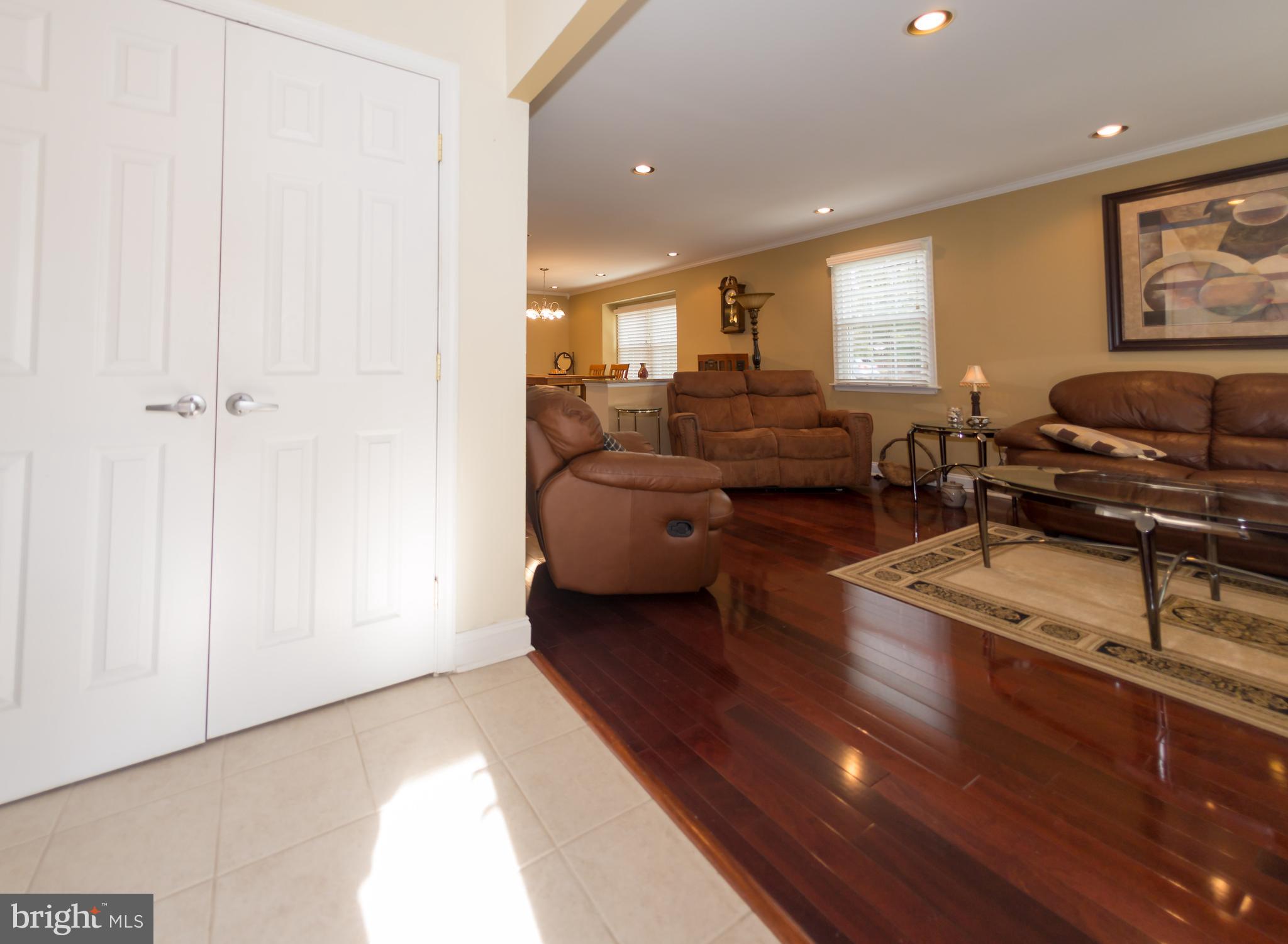 1 Sandy Ridge Drive Doylestown, PA 18901 - Photo 4 of 36 Gallery Image 4