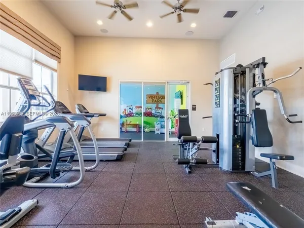 $6,300 | 10560 Northwest 69th Terrace, Unit 10560, Doral, FL 33178