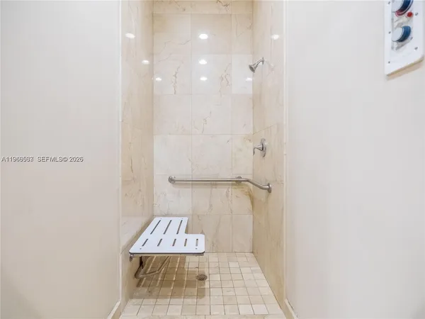 $6,300 | 10560 Northwest 69th Terrace, Unit 10560, Doral, FL 33178