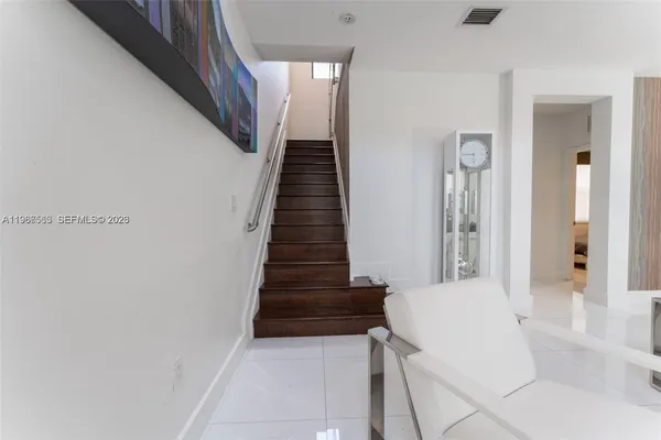 $6,300 | 10560 Northwest 69th Terrace, Unit 10560, Doral, FL 33178