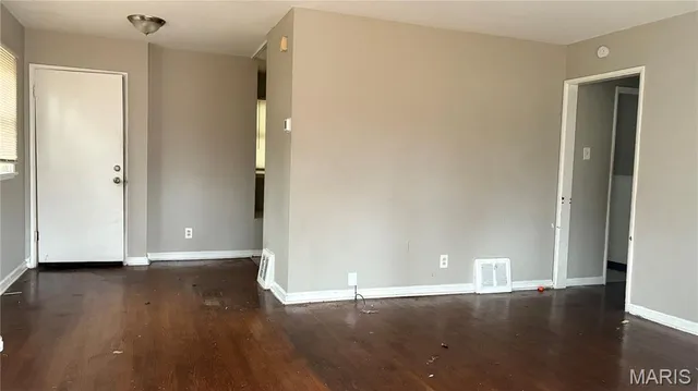 $79,900 | 1718 Newhall Court, St. Louis, MO 63136