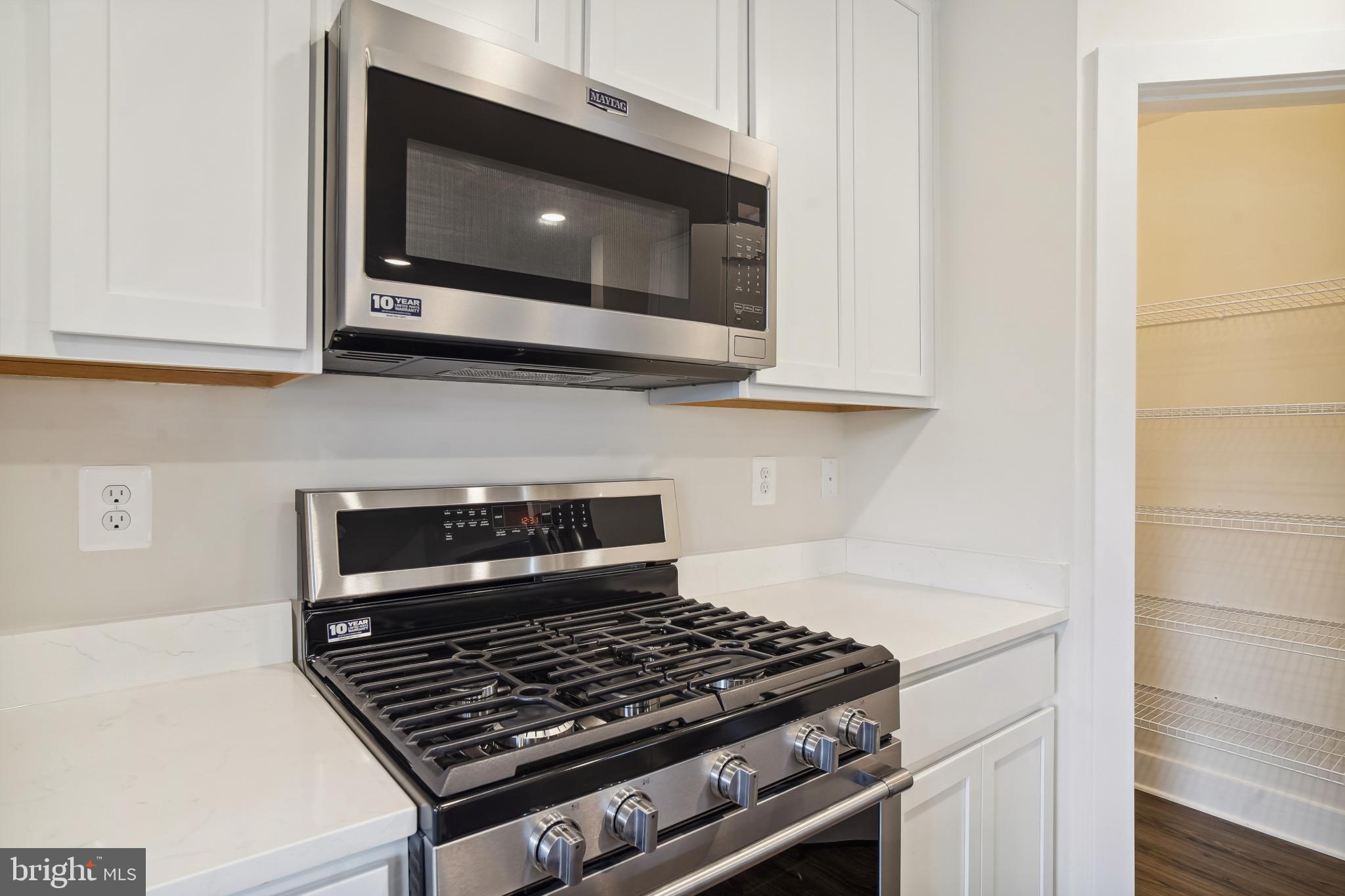 321 Highland Way Gettysburg, PA 17325 - Photo 13 of 34 Gas stove/range & built-in microwave included