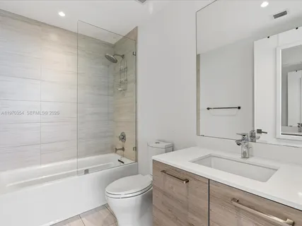 $3,200,000 | 5500 Island Estates Drive, Unit 606N, Aventura, FL 33160