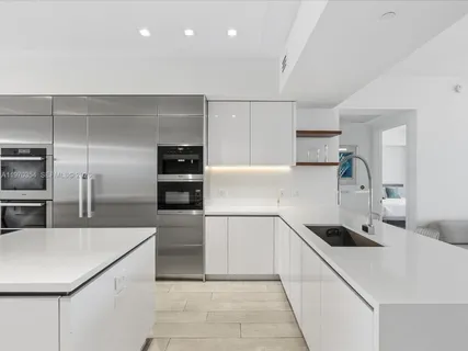 $3,200,000 | 5500 Island Estates Drive, Unit 606N, Aventura, FL 33160