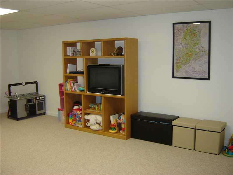 693 Strip Road Fort Kent, ME 04743 - Photo 28 of 32 Den/Family/Great Room.