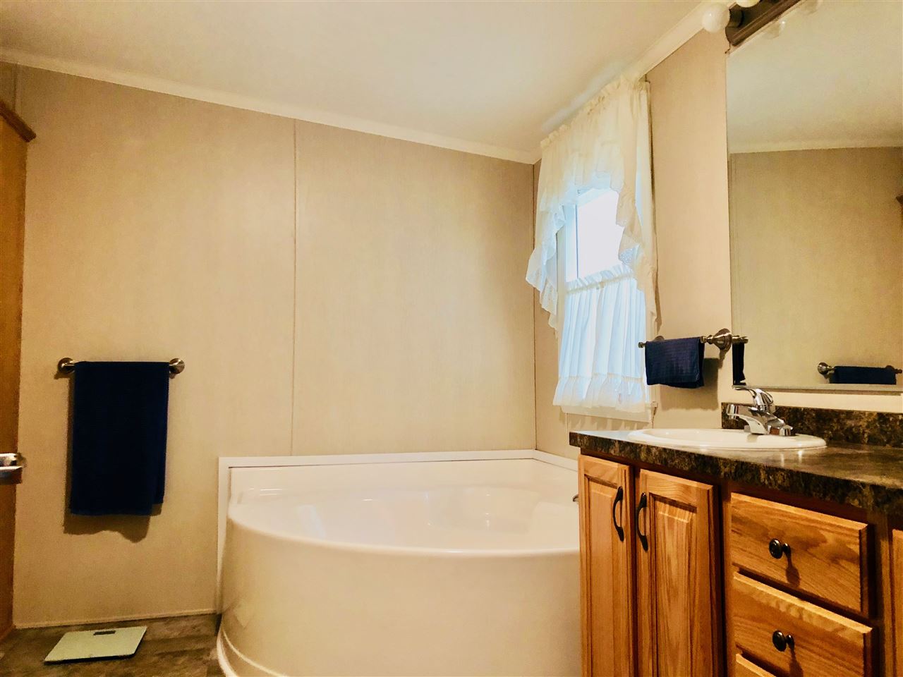 204 Heron Point Road Alton, NH 03809 - Photo 16 of 40