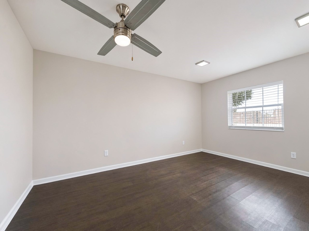1824 Thonig Road, Unit 4 Houston, TX 77055 - Photo 7 of 21 Gallery Image 7