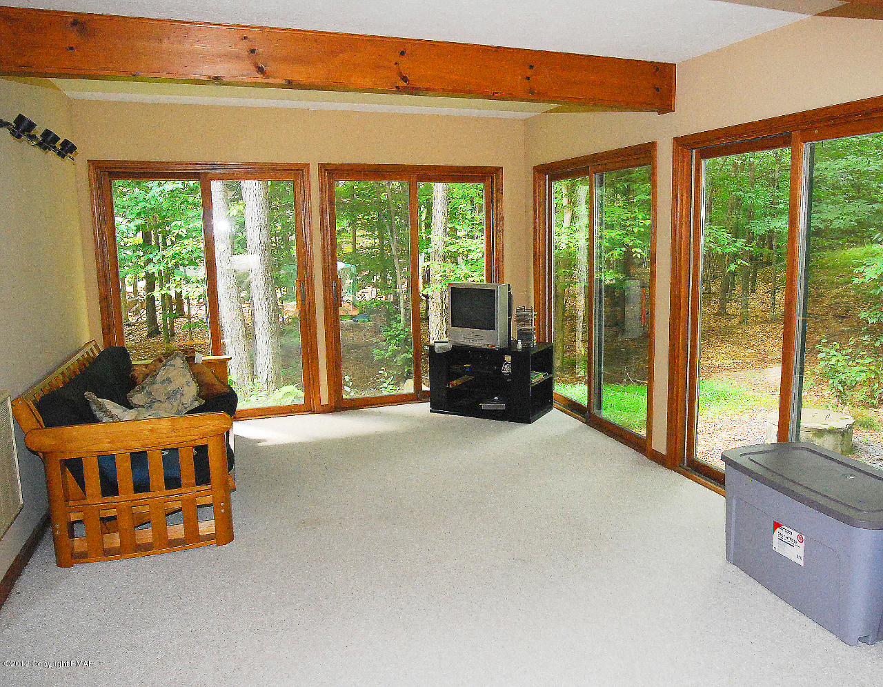 160 Cumberland Road Pocono Pines, PA 18350 - Photo 9 of 12 Metz2SunRoom